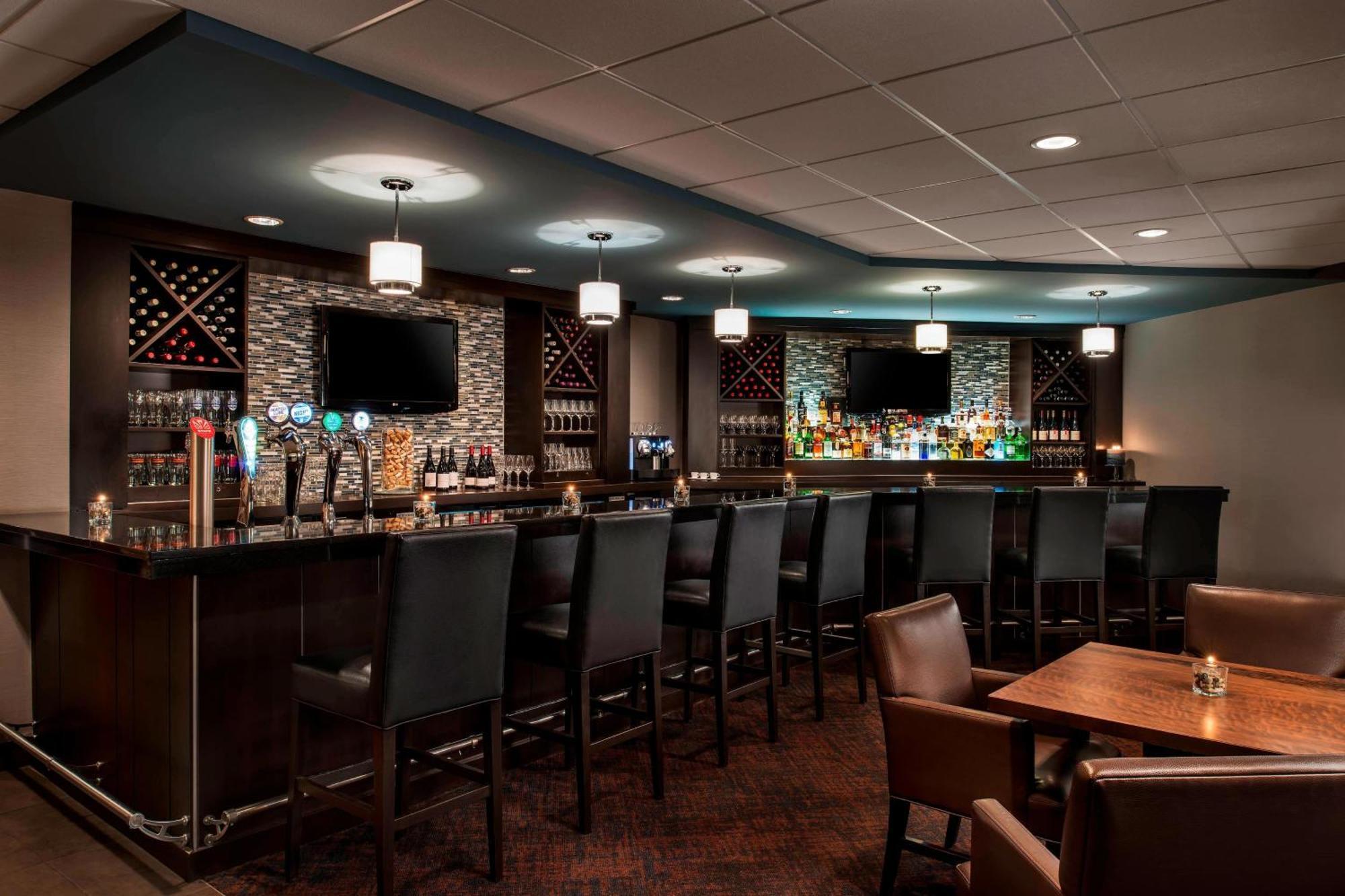 Delta Hotels By Marriott Sault Ste. Marie Waterfront מראה חיצוני תמונה