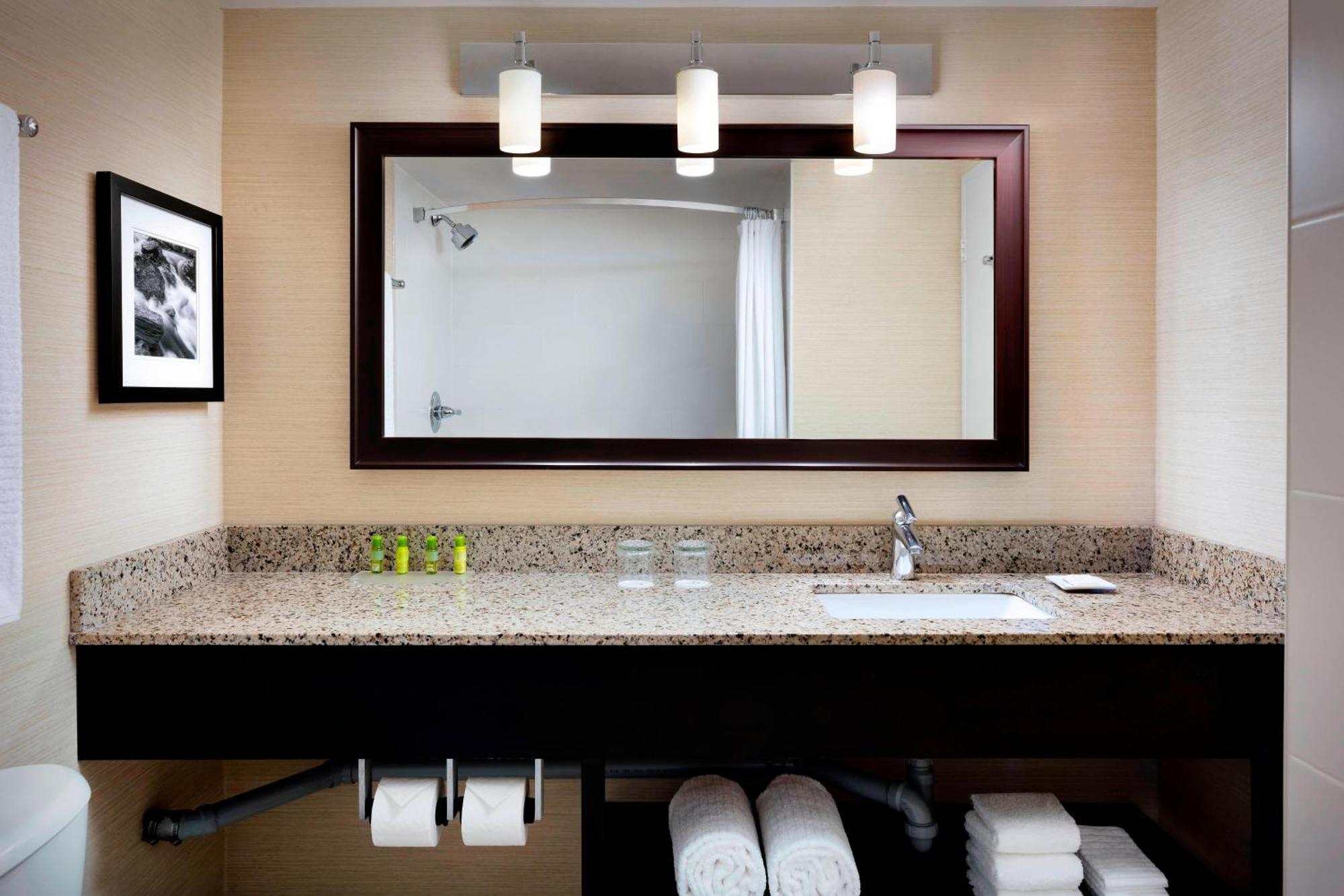 Delta Hotels By Marriott Sault Ste. Marie Waterfront מראה חיצוני תמונה